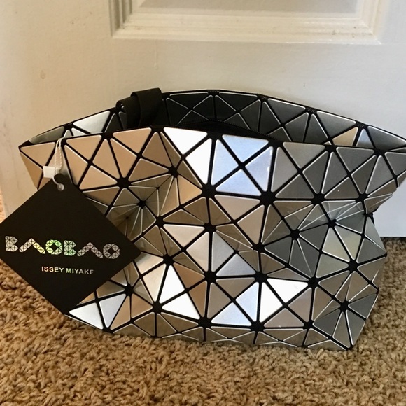 Issey Miyake Handbags - 🔥BAOBAO ISSEY MIYAKE CROSSBODY BAG CLUTCH NEW!🔥